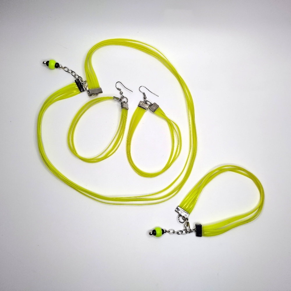 GLOW NECKLACE - Picture 11 of 13